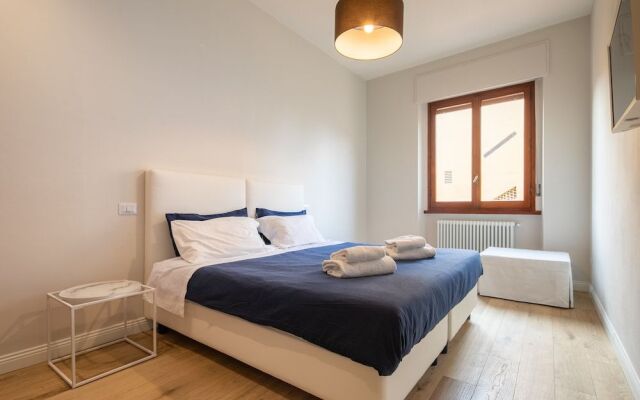 Ponte Vecchio White by Mmega