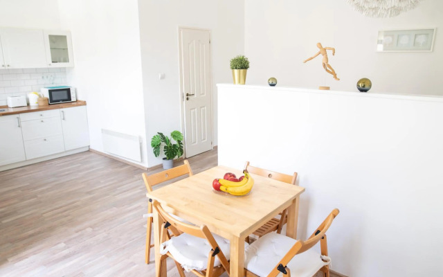 N28 Condo Apartment Next To Andrassy.