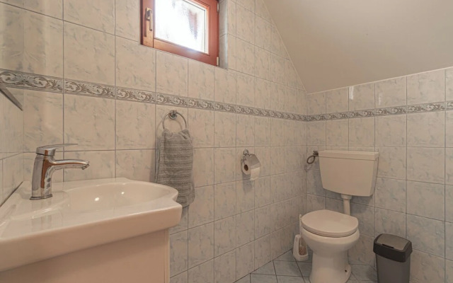 Vineyard Cottage Lustek
