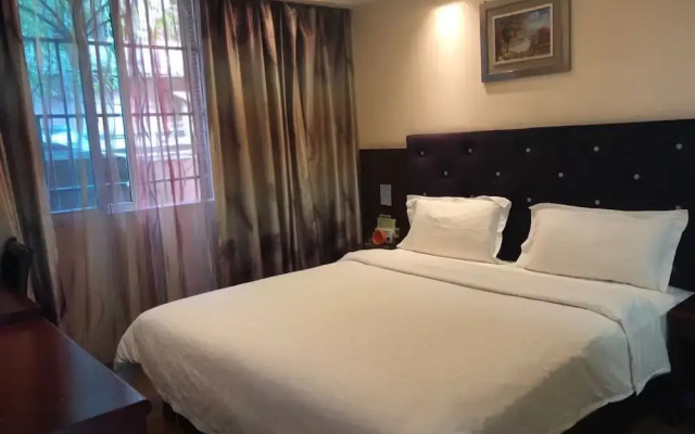 Xiandai Huayuan Hotel