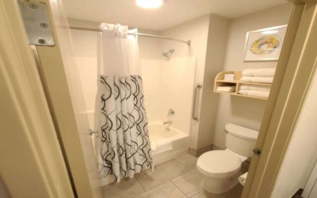 Holiday Inn Express Watertown