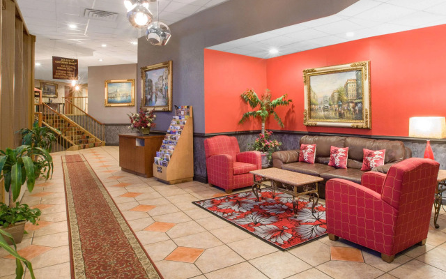 Days Inn by Wyndham Toledo