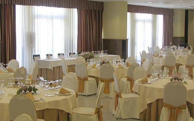 Hotel Puerta De Sahagun