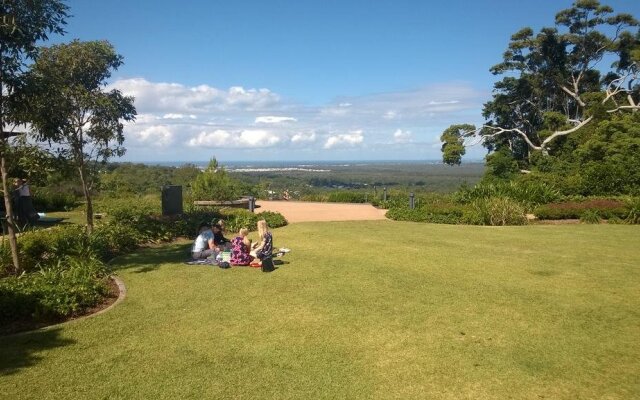 Sunshine Coast Tropical Getaway