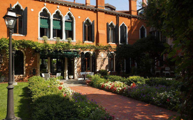 Pensione Accademia - Villa Maravege