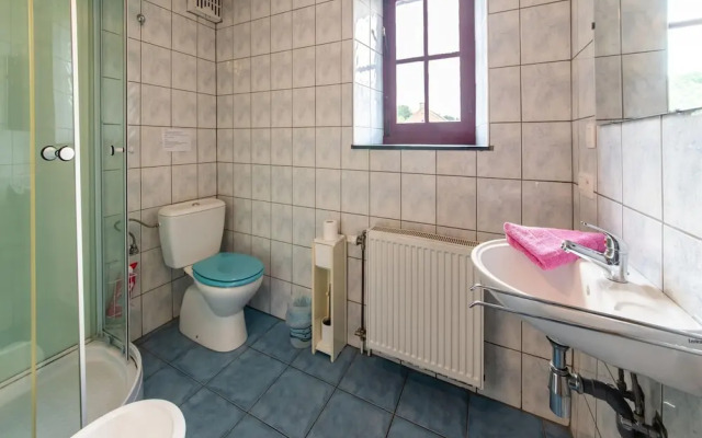 Vacation Home With BBQ Near Hotton