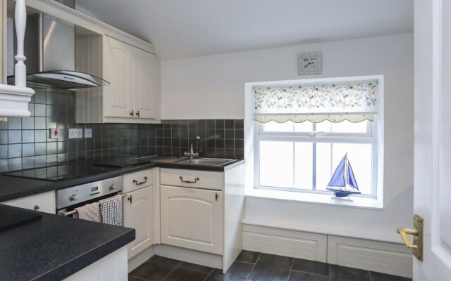 3 The Coach House - Penthouse Apartment