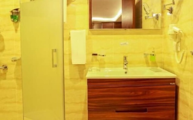 Oyyo Plaza Hotel Apartment