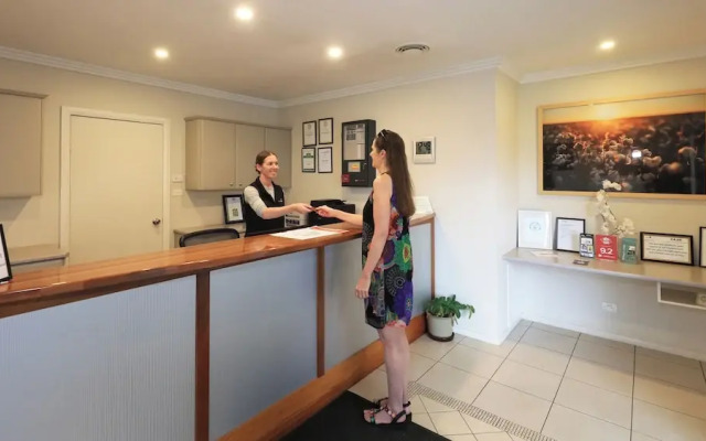 Saltbush Motor Inn
