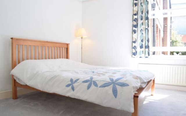 Stunning 2 Bedroom Flat In Balham With Private Garden