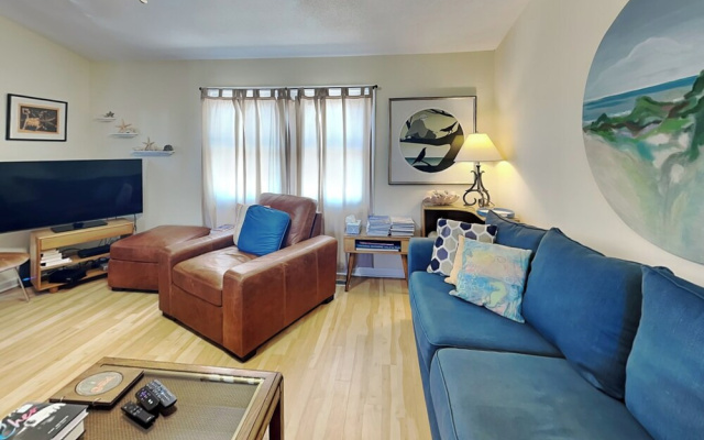 Sassy Seahorse by Topsail Realty