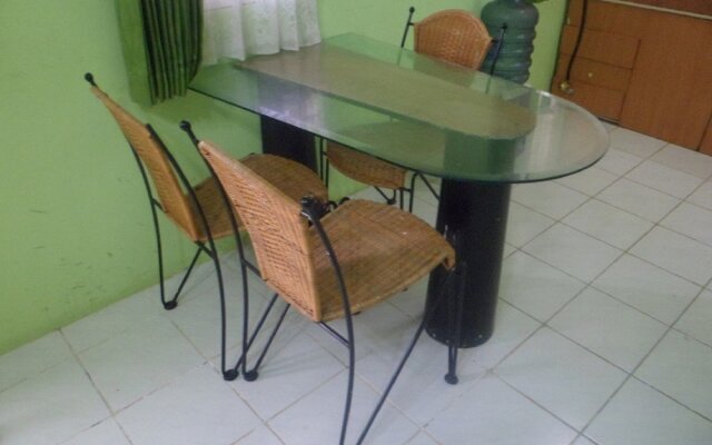 Villa Kota Bunga Azalea