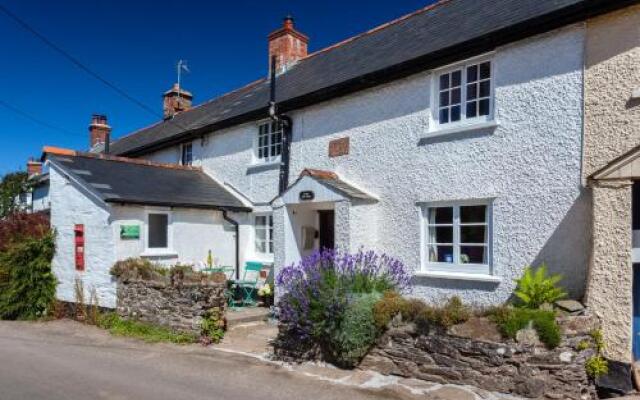 Syms Cottage, Cutcombe