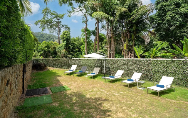 NaiHarn Private Oxavia Garden Bungalows