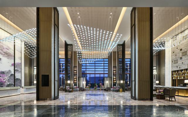 Crowne Plaza Wuxi Lake View by IHG