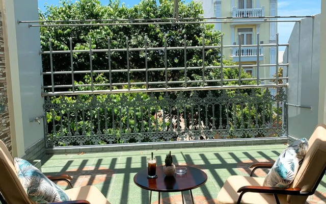 Xoai Xanh Hostel & Villa