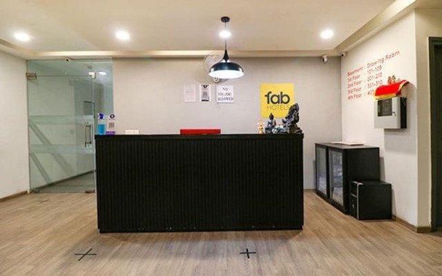 OYO Townhouse 118 Gagan Vihar