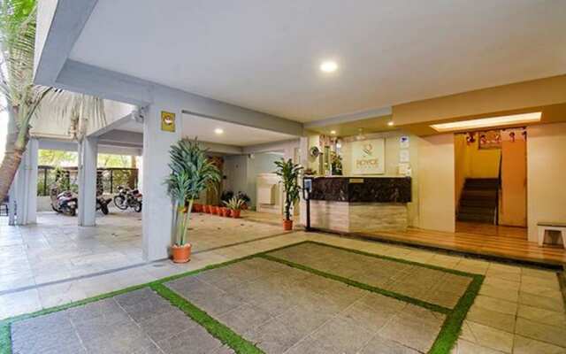 Fabhotel Rs Apartment