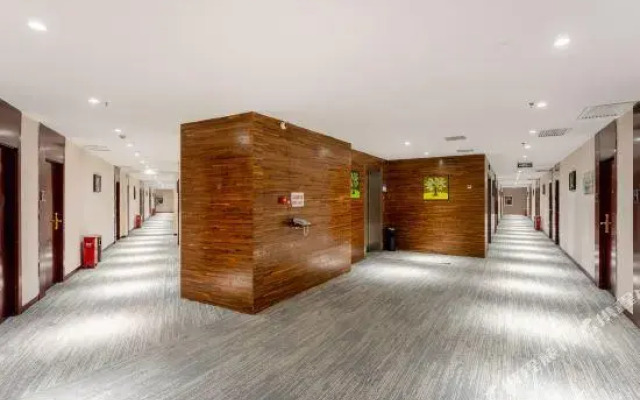 Yunlong Hotel (Xi'an Guodu University City)