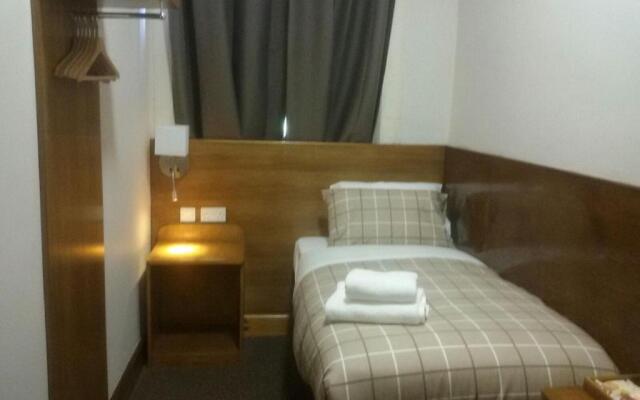 Douglas Hotel