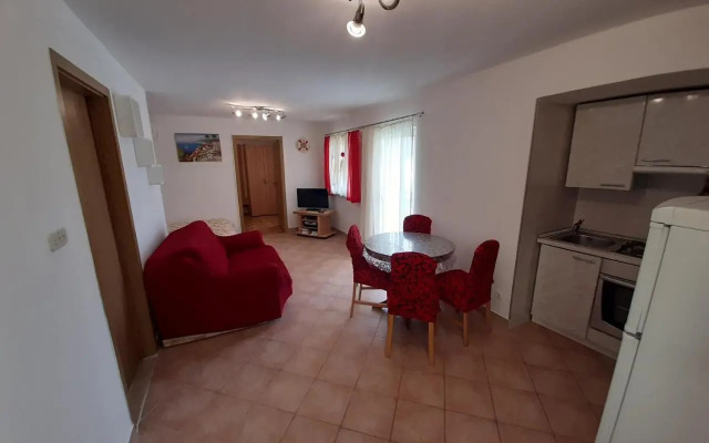 Apartments with a parking space Vinisce, Trogir - 6117