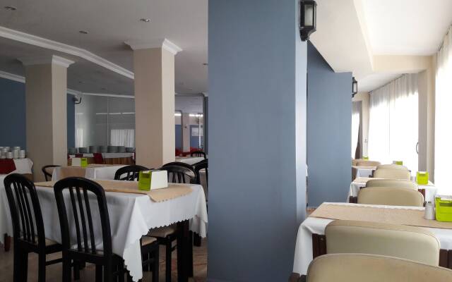 Club Urgench Hotel