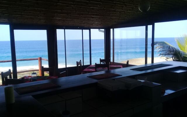 C-Mew Guesthouse
