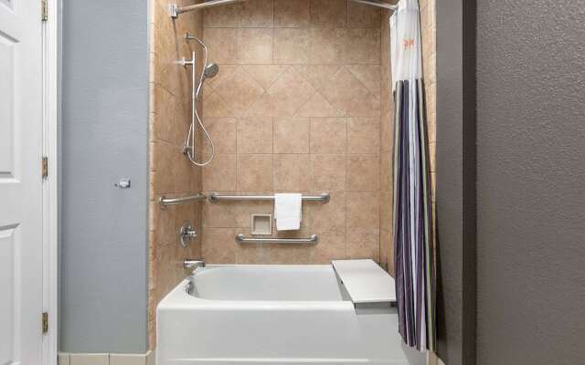 La Quinta Inn & Suites by Wyndham Belton - Temple South