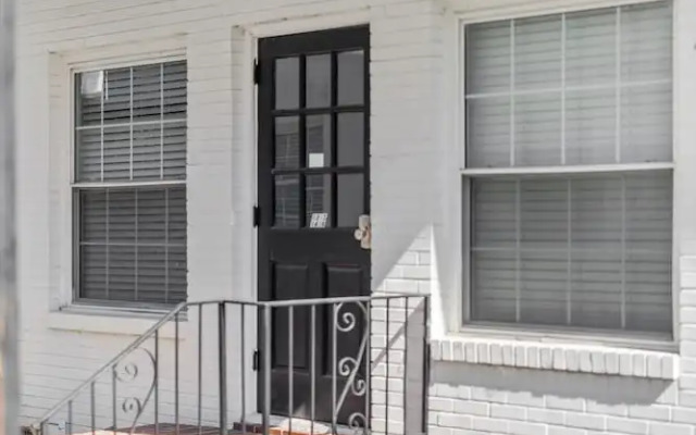 881 Furnished Apartments