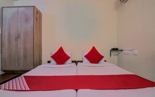 Silver Villa by OYO Rooms