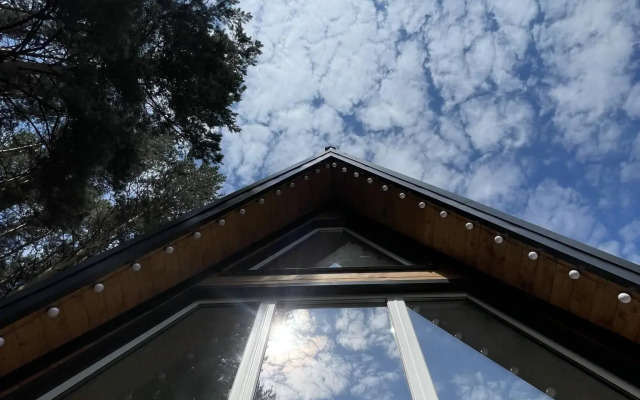 Gostevye doma A-frame (A-frame)