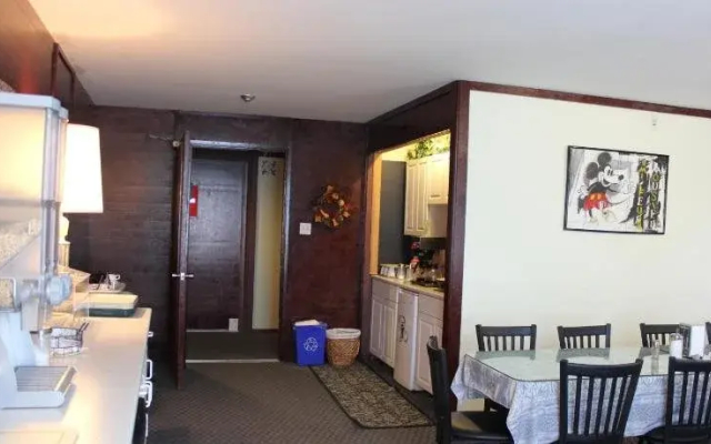 Gold River Chalet