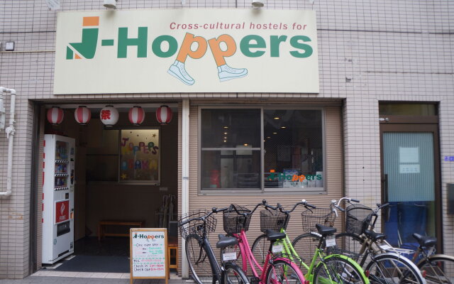 J-Hoppers Osaka Guesthouse
