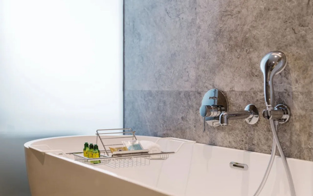 Grand Bay Hotel Chengdu