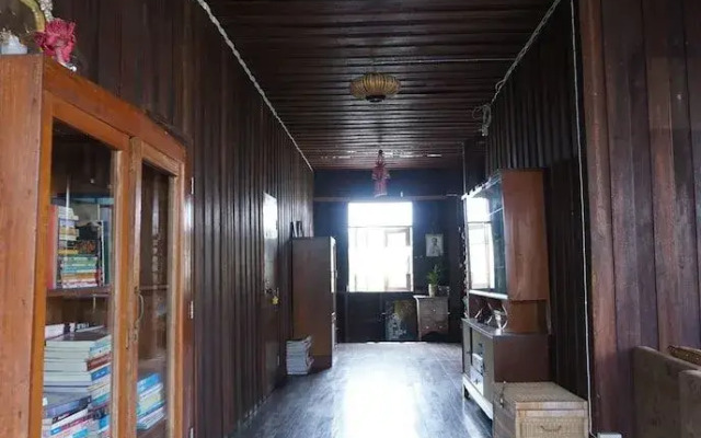 Kaampuju Cafe and Rooms