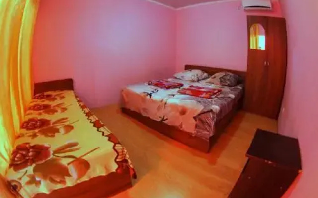 Guest house on Shaumyana