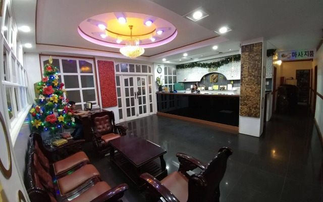 OYO 700 Pj Inn Hotel