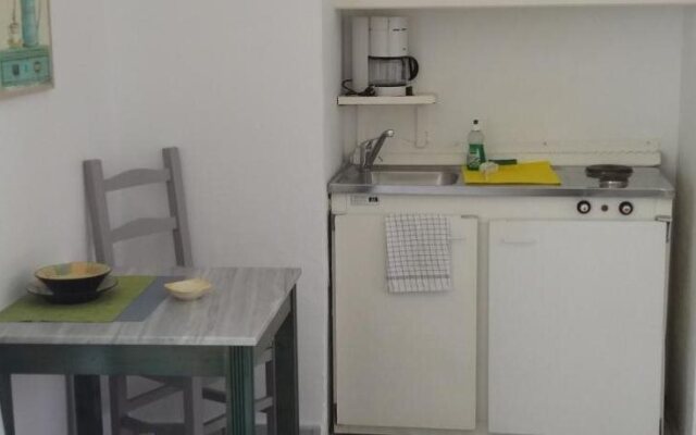 Astra Hotel Apartments