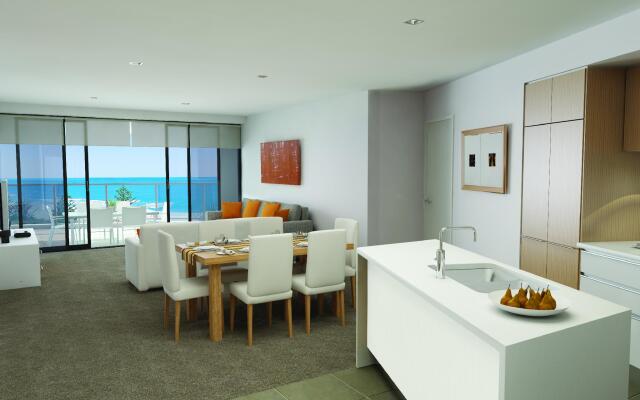 Ambience on Burleigh Beach