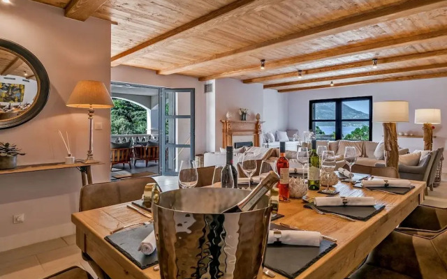 Beachfront Villa Feodora Grande