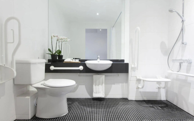 Crowne Plaza London - Docklands by IHG