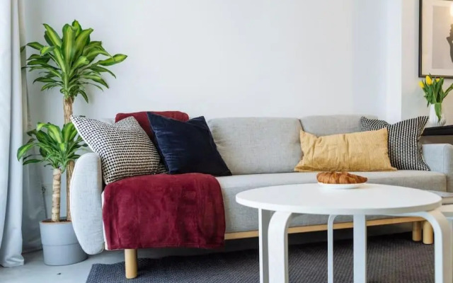 Pop Art Flat - Bright 2BR near the Old Town