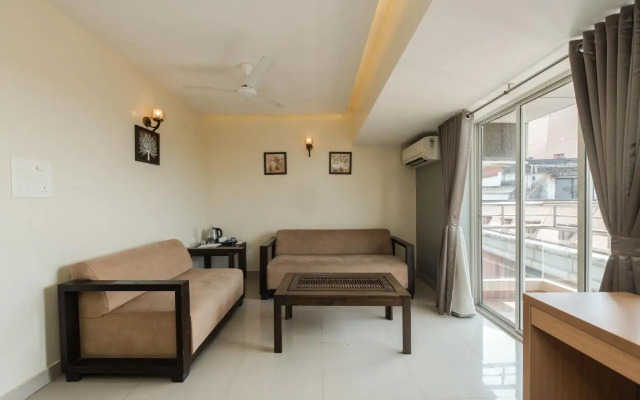 OYO Premium Light House Hill