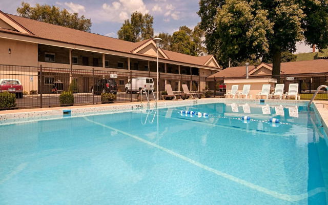 Best Western Paradise Inn