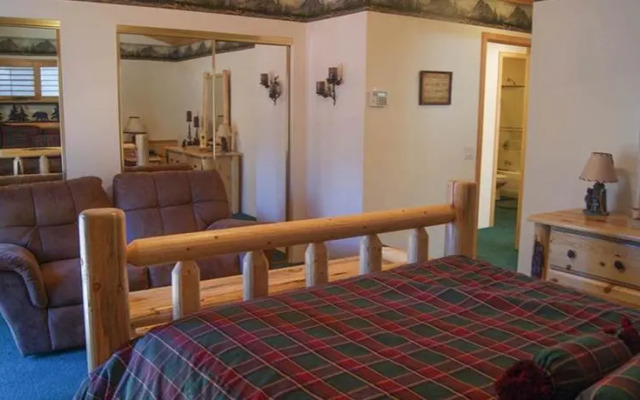 RedAwning Crater Lake Trail #1492