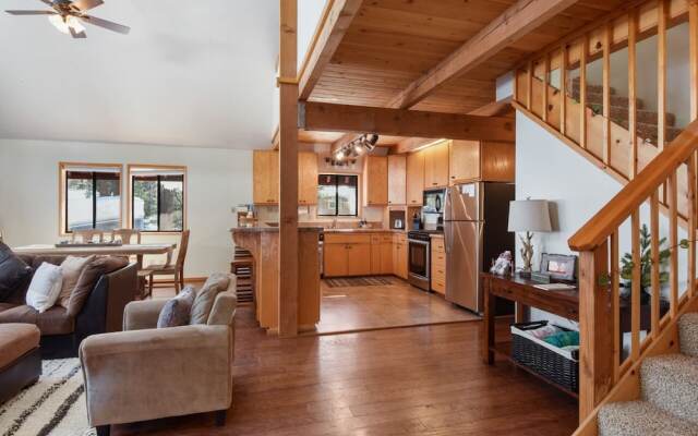 Tahoe Vista Lake Lodge