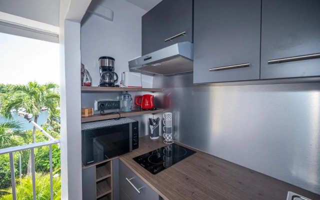 Studio, Piscine Et Vue Mer A La Marina