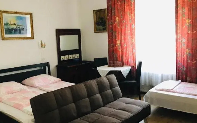 Kis Gellert Guesthouse