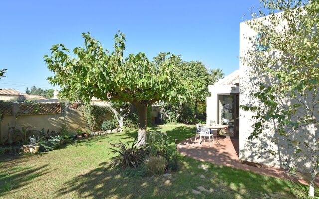 Modern villa in Cournonterral, with large garden, private pool and terrace