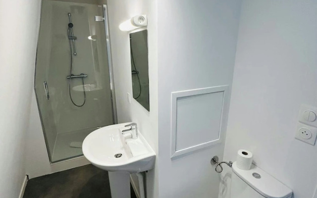 We Live In R - Duplex 503